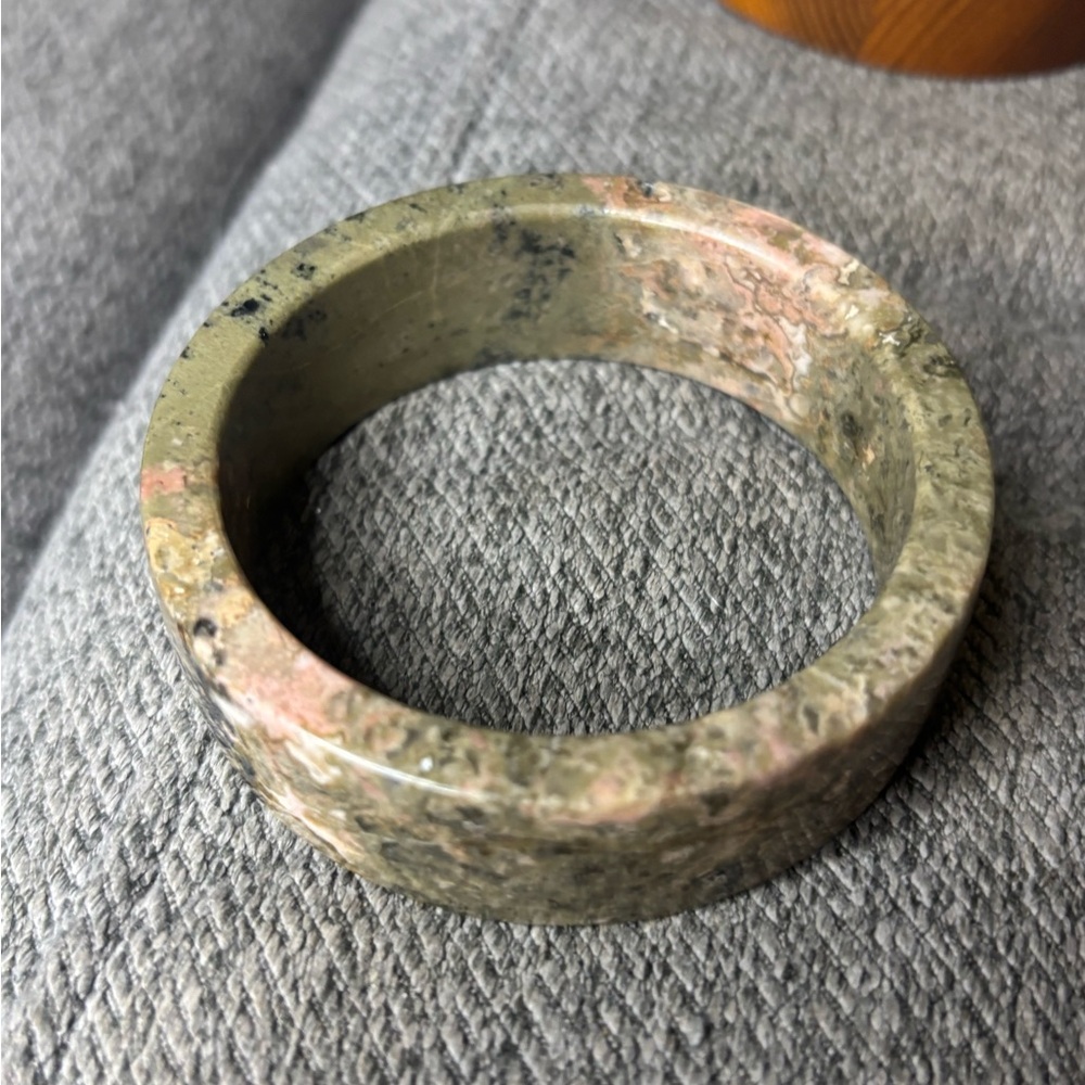 Plum Jade Bangle - Picture 5 of 11